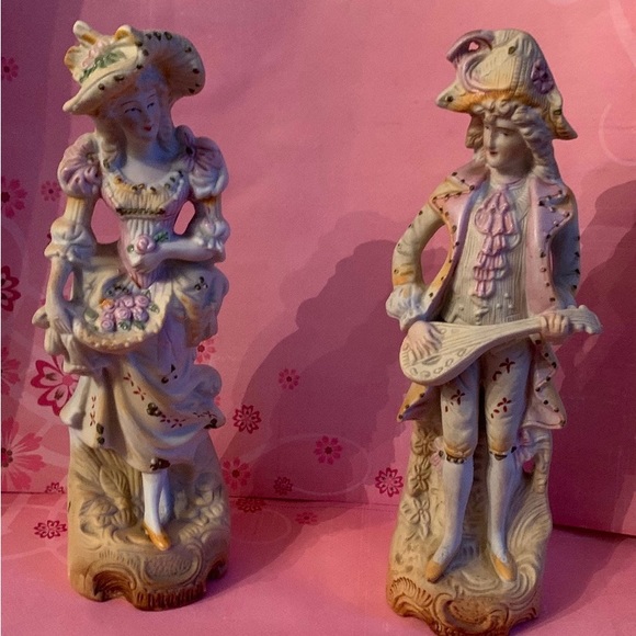 Vintage Lipper and Mann L and M Inc Colonial Victorian bisque figurines pair - Picture 1 of 10